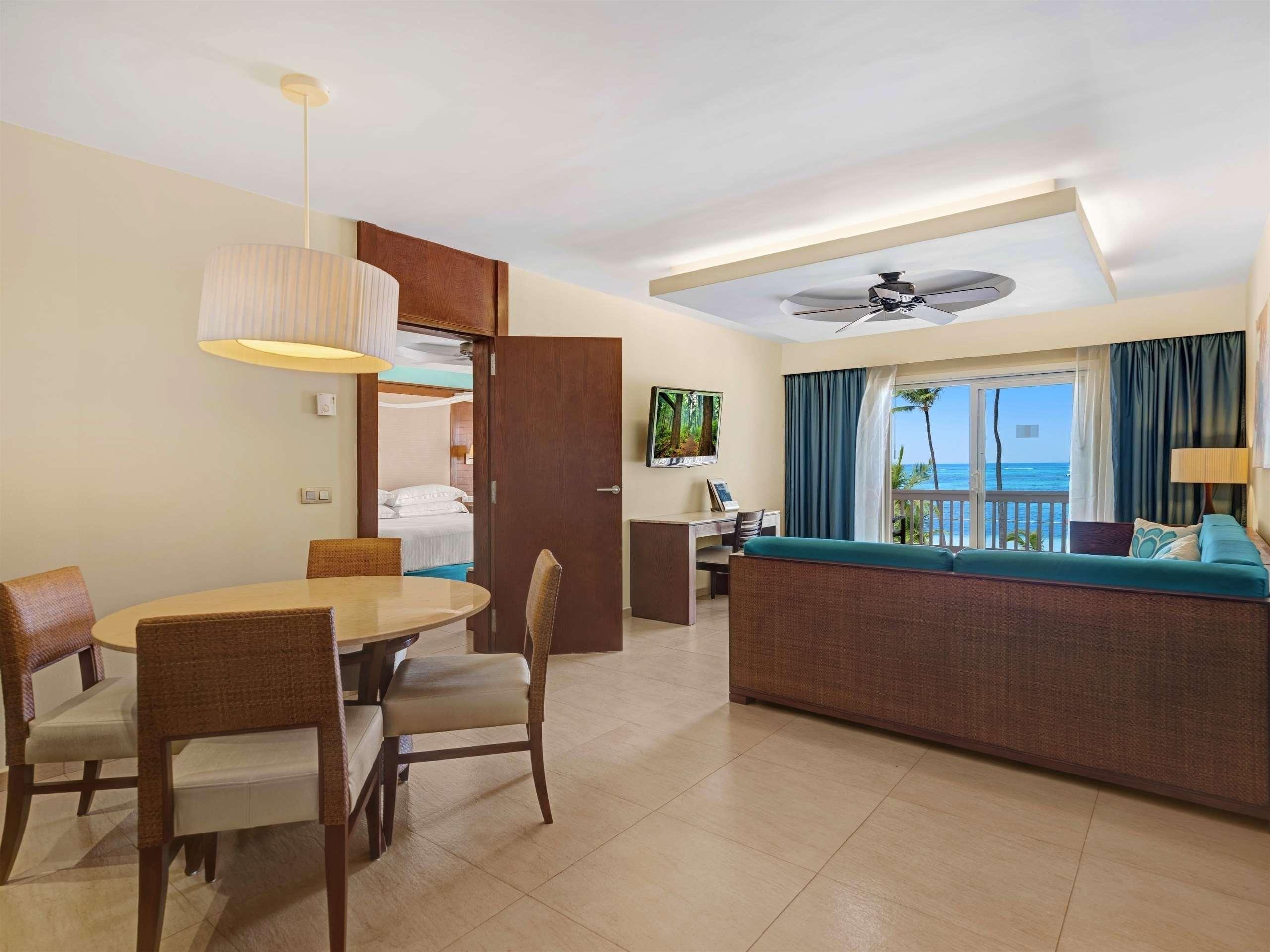 Barceló Bávaro Beach - Adults Only All Inclusive Punta Cana Esterno foto Suite at Hilton La Romana